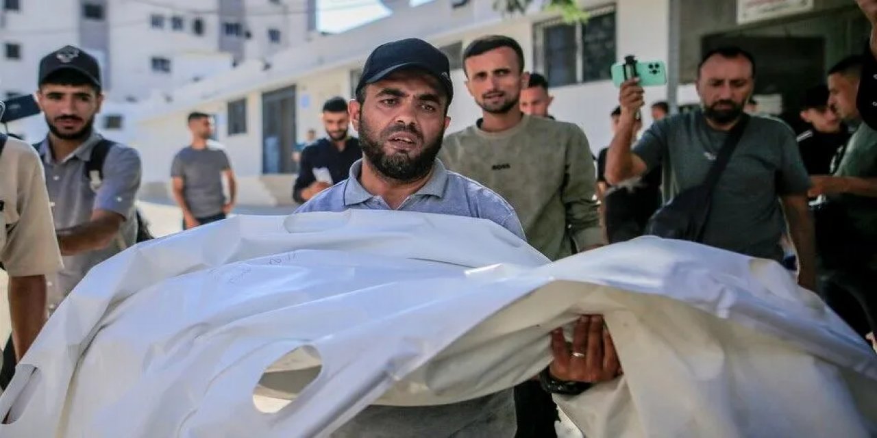 Gazze'de İsrail Askerlerinin Başından Vurduğu 13 Yaşındaki Kız Çocuğu Hayatını Kaybetti