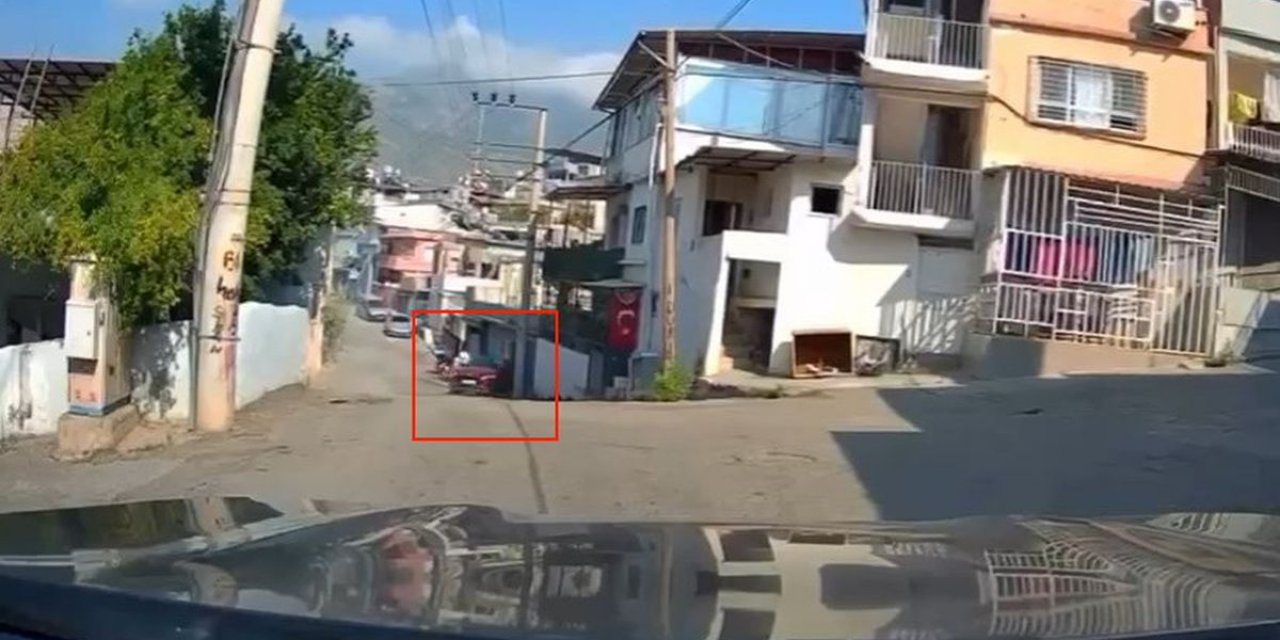 İskenderun'da Kaza: Araç Ev Duvarına Çarptı
