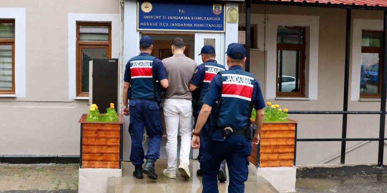 Firari Hükümlü Yol Kontrolünde Yakalandı