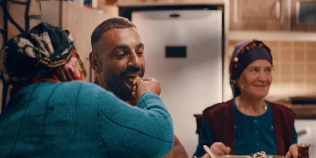 Salah'ın Yer Aldığı Video Milyonların Gönlüne Dokundu