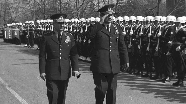 Türkiye Tüm partiler anlaştı: Eski Cumhurbaşkanı Kenan Evren'in ismi her yerden silinecek