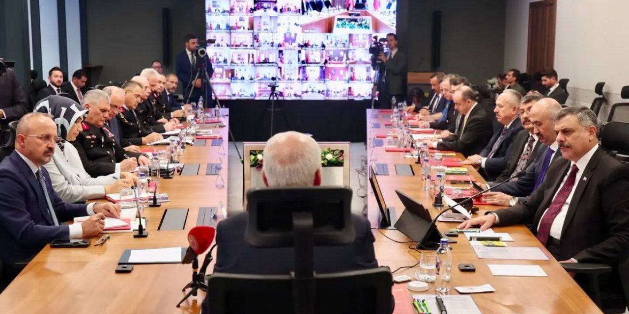 Bayburt'ta Güvenlik Zirvesi: 'Terörsüz Türkiye' Değerlendirildi
