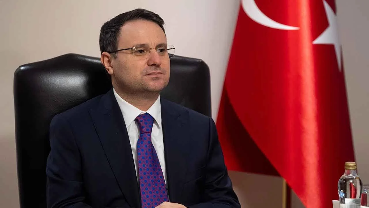 MİT Operasyonu: Sahte Yetkililere Dolandırıcılık Gözaltısı