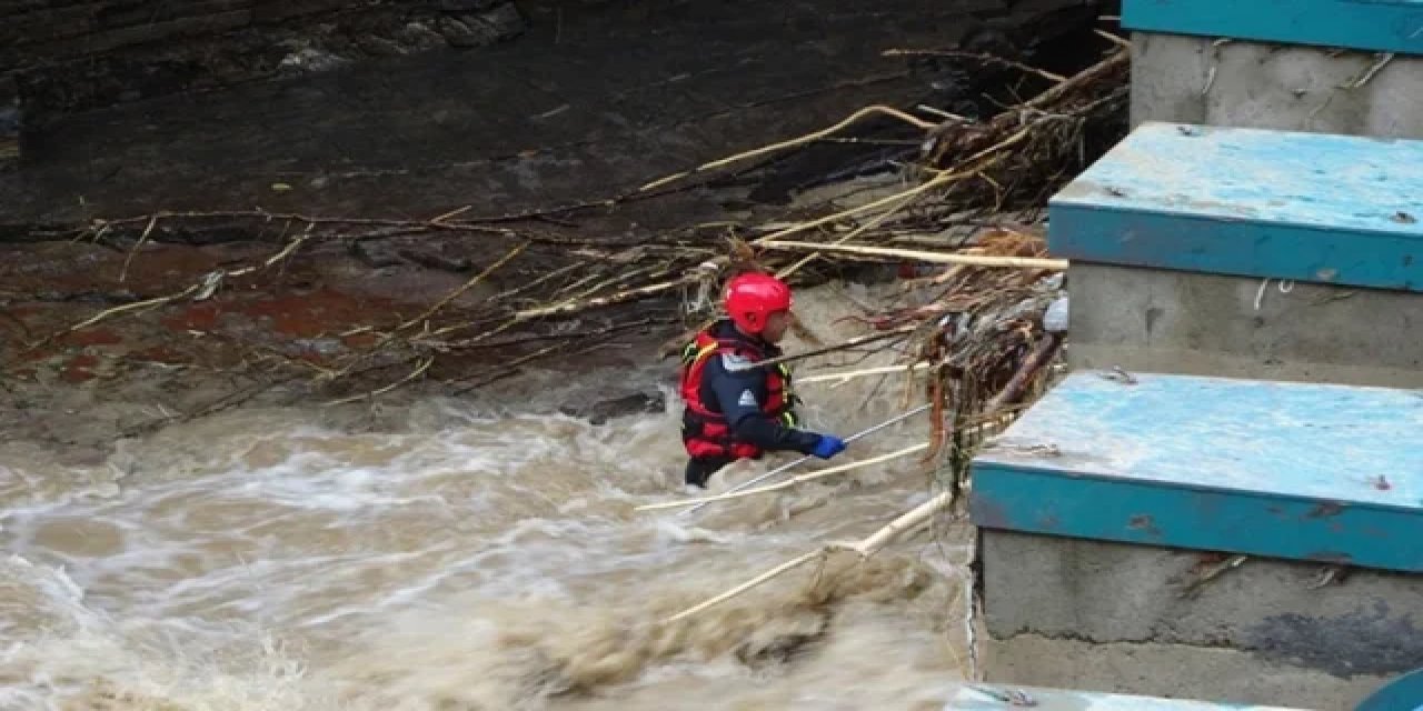 Giresun'da Şiddetli Yağış! Keşap İlçesinde Sele Kapılan 2 Kişi Kayboldu