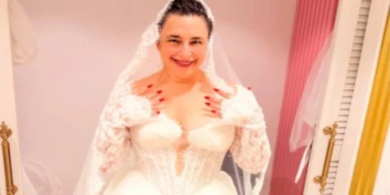 Oyuncu Esra Dermancıoğlu'ndan Estetik İtirafı: Beni Bir Şey Rahatsız Ediyor