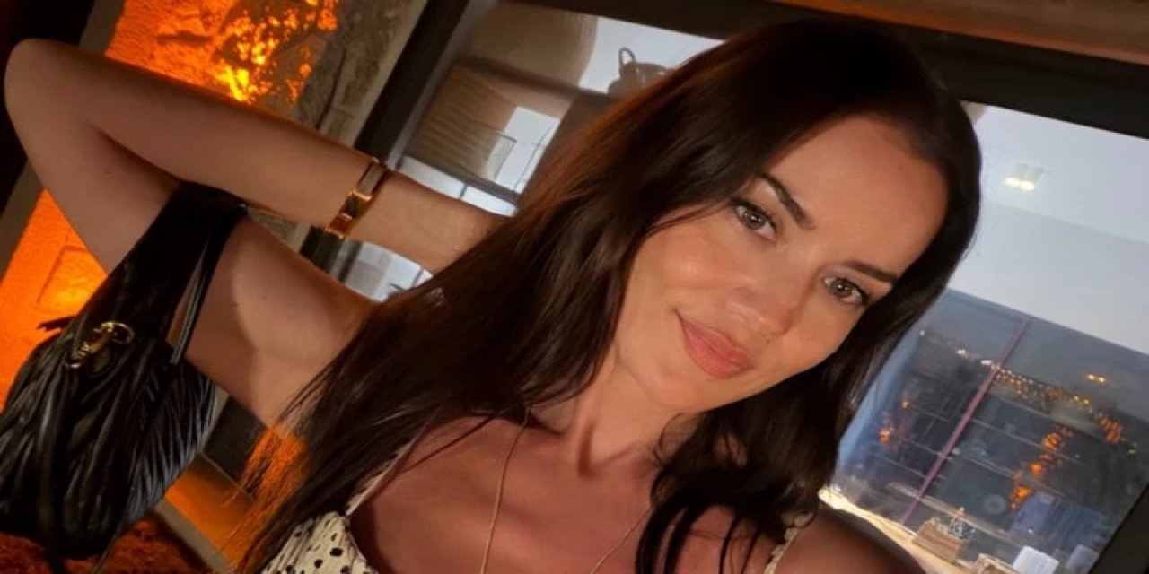 Fahriye Evcen'den Yeni Tatil Kareleri Geldi