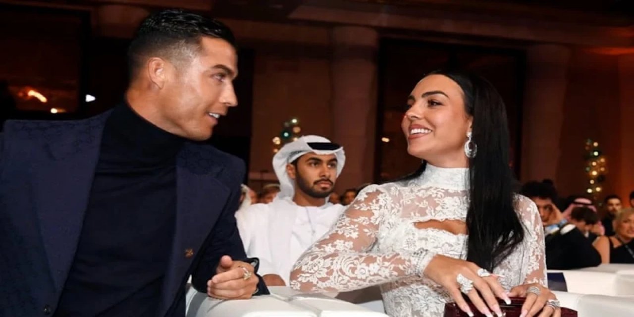 Cristiano Ronaldo, Georgina Rodriguez İle Evlilik Sözleşmesi İmzaladı