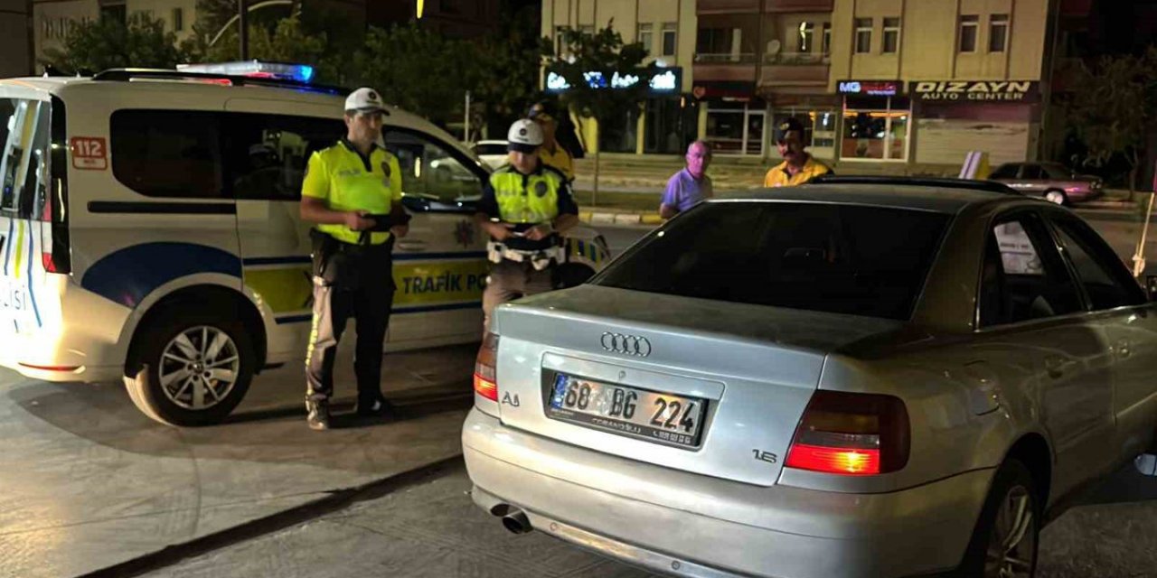 Alkollü Sürücü Park Halindeki Araca Çarptı