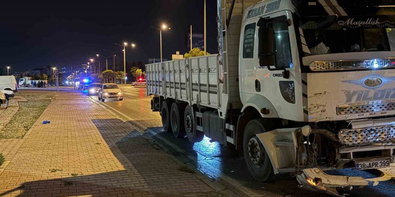 Kayseri'de Trafik Kazası: Kimse Yaralanmadı