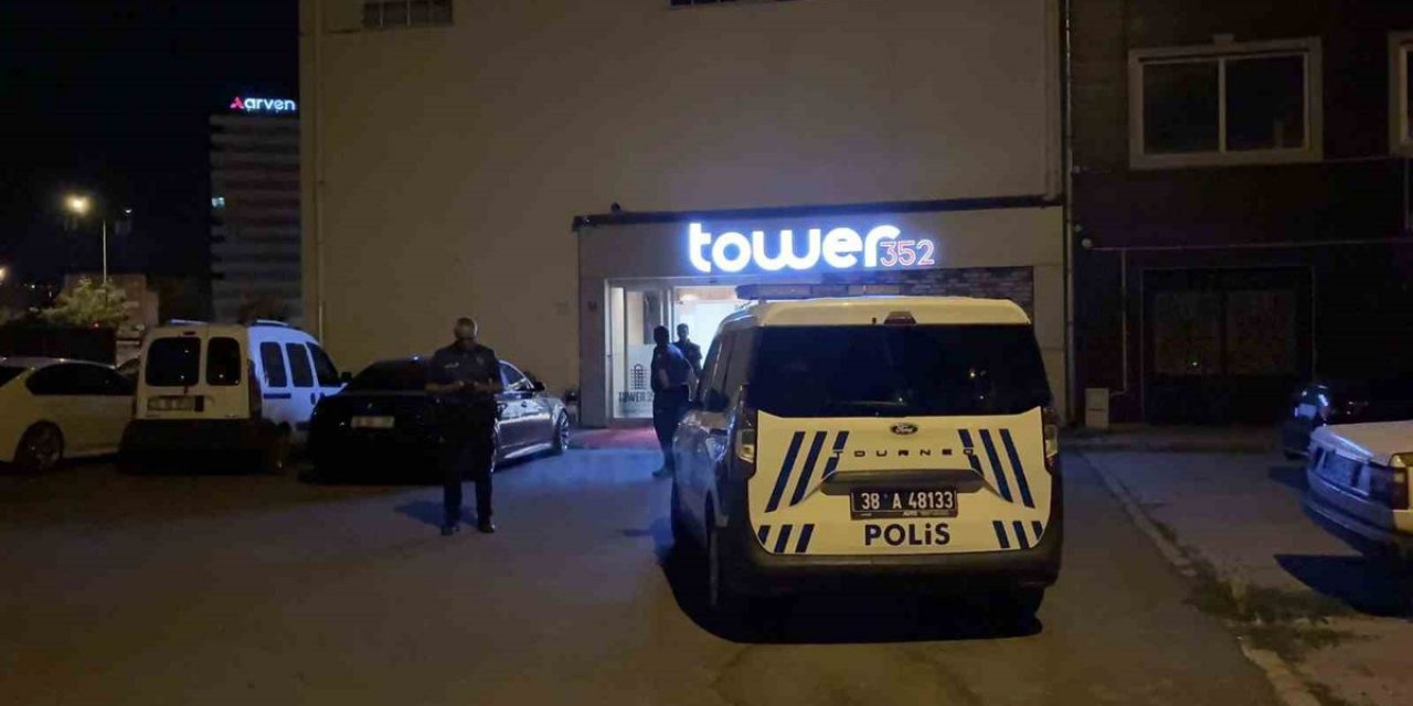 Kayseri'de Rezidansta Ölü Bulundu