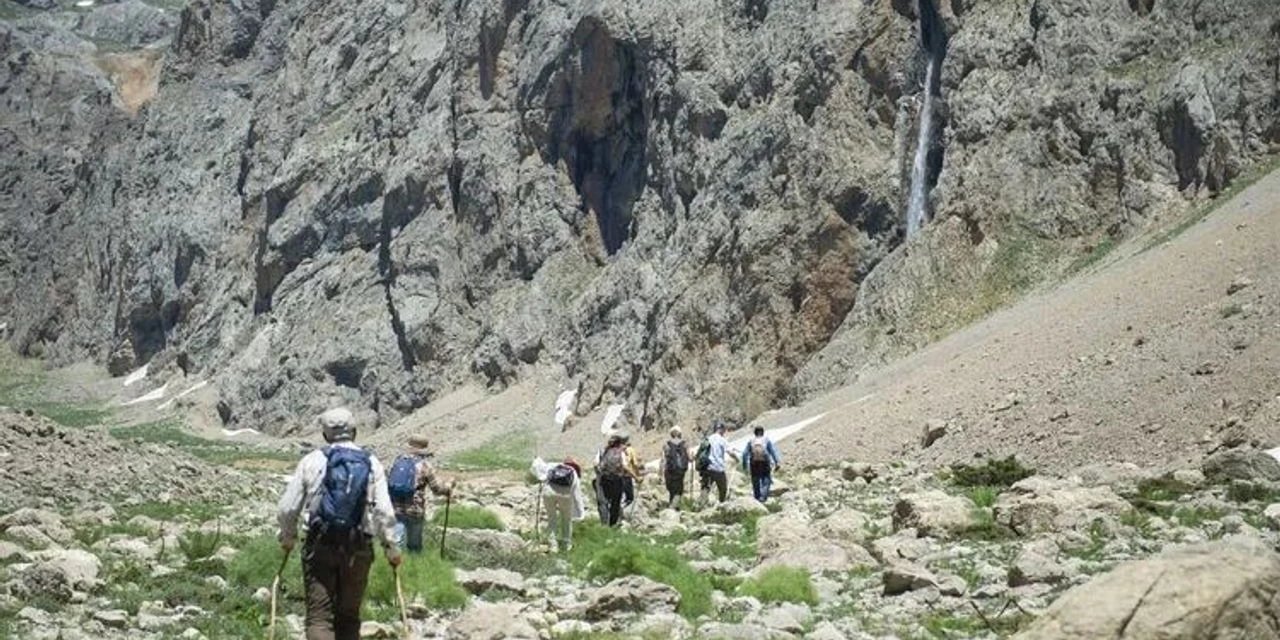 Tunceli'de Dağcılık Faaliyetleri Doğa Tutkunlarına Yeni Rotaların Kapısını Aralıyor