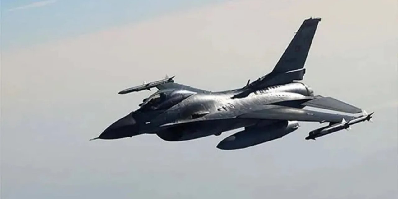 Romanya Hava Sahasına Giren İHA'yı NATO F-18'leri Düşürdü
