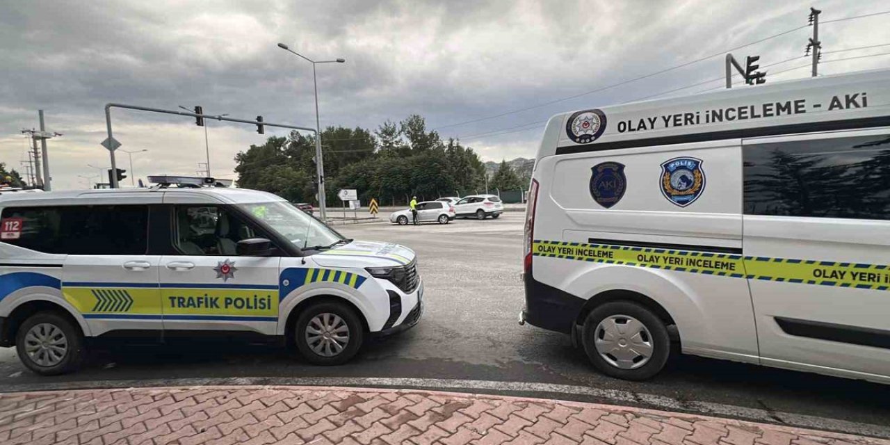 Burdur'da Trafik Kazası: Motosiklet Sürücüsü Ağır Yaralı