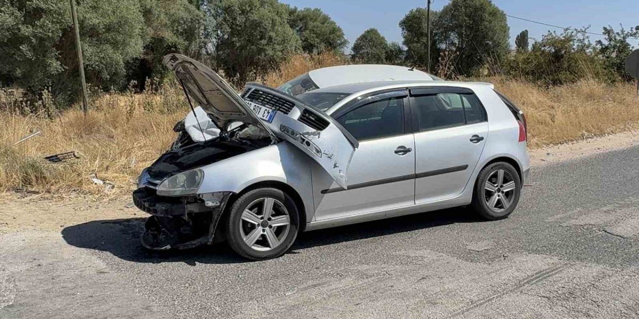 Kütahya'da Trafik Kazası: 3 Yaralı