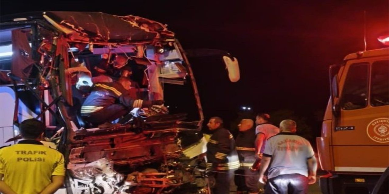Gaziantep'te Otobüsle Tır Çarpıştı: 2 Ölü, 22 Yaralı