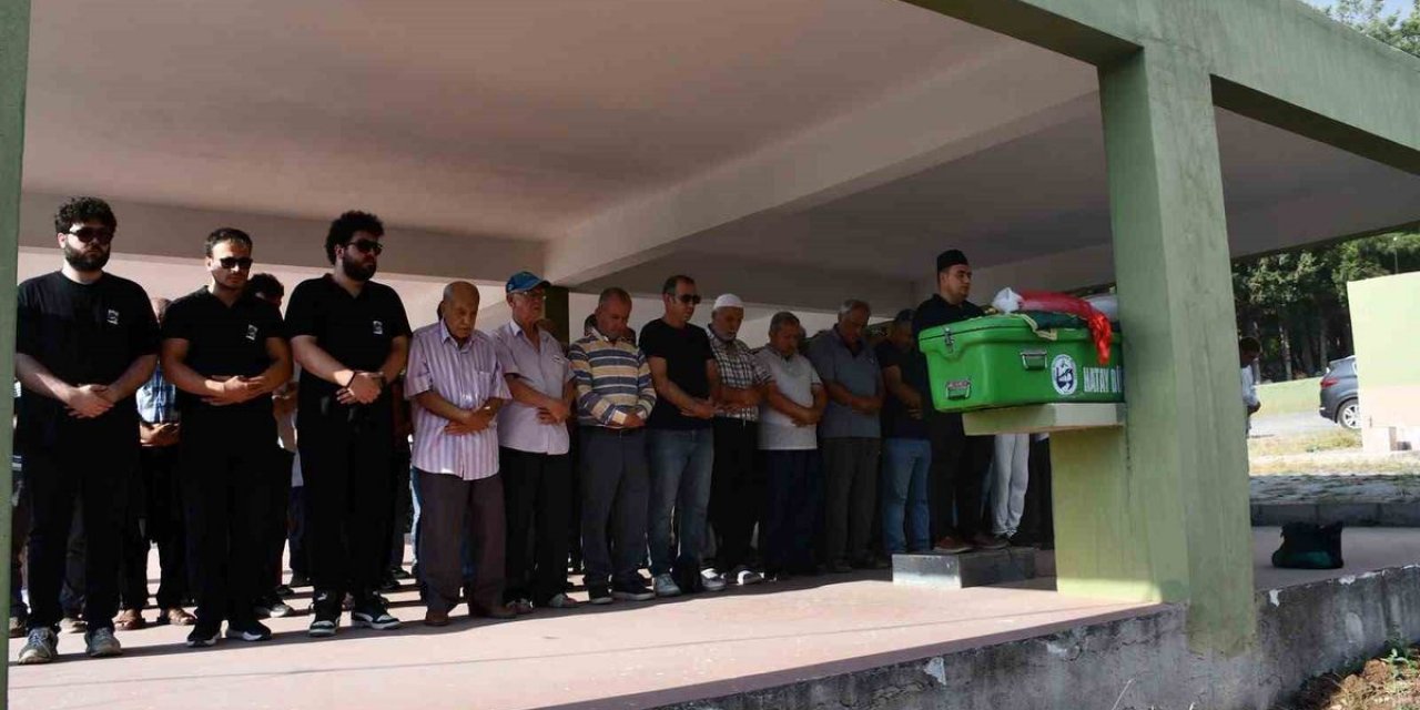 Hatay'da Feci Kaza: Ölü Sayısı 3'e Çıktı, Ecem Gelinliğiyle Uğurlandı