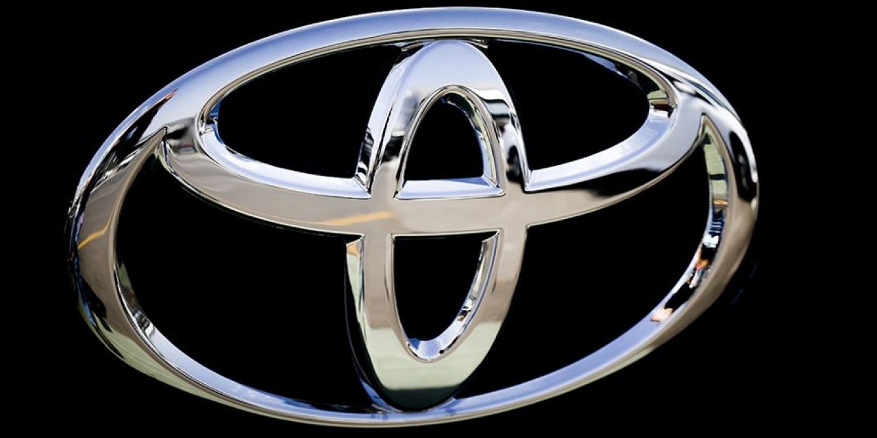Toyota İki İkonik Modelinin Yeni Versiyonlarını Tanıttı