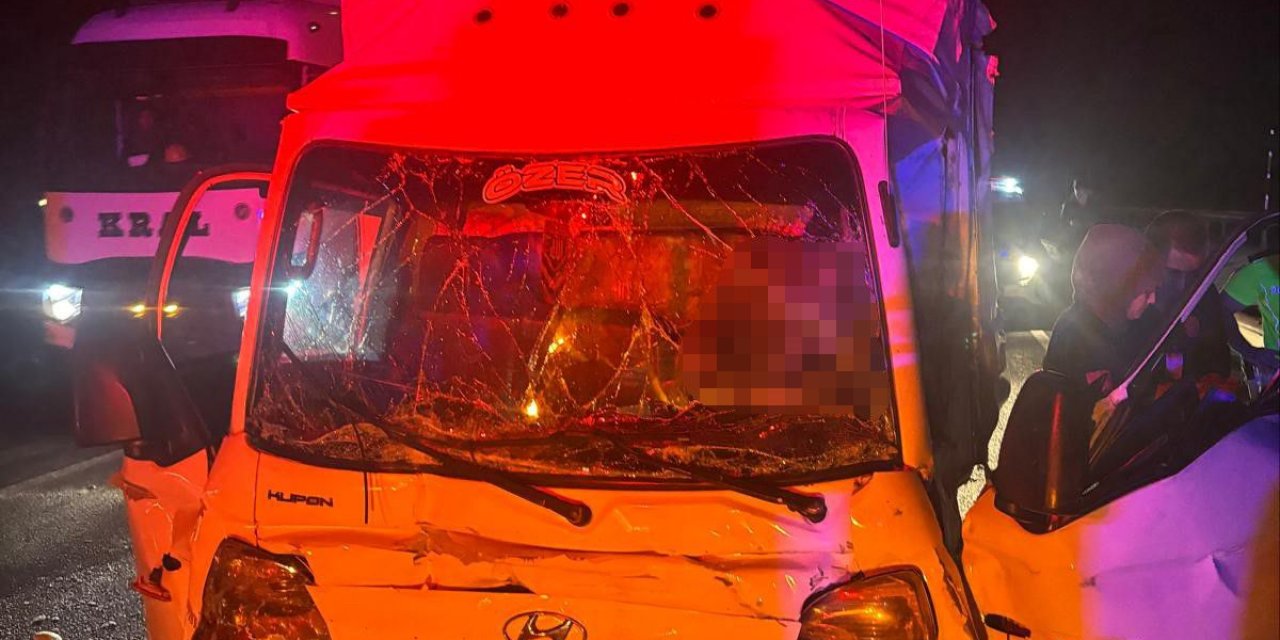 Bozüyük'te Otobüs-Kamyonet Kazası: 1 Ölü