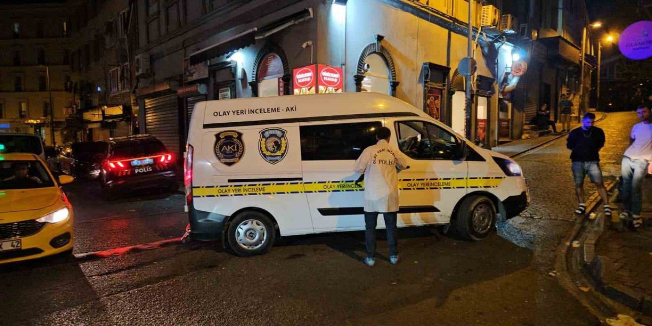 Fatih'te Esnaf Kavgasında Silahlar Konuştu