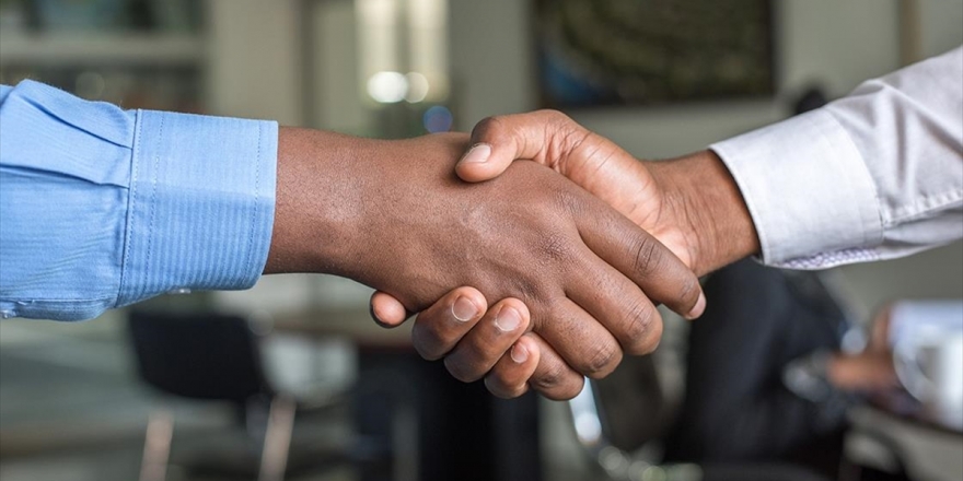 Küresel Rekabet 'Mega' Şirketleri Birleşmeye Zorluyor