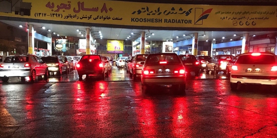 İran Petrol Bakanı Zengene: Günlük Benzin Tüketimi Yaklaşık 20 Milyon Litre Azaldı