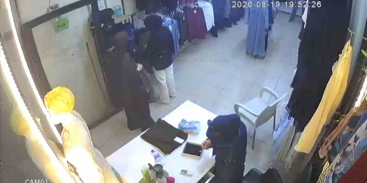 Reyhanlı'da Giyim Mağazasından Hırsızlık