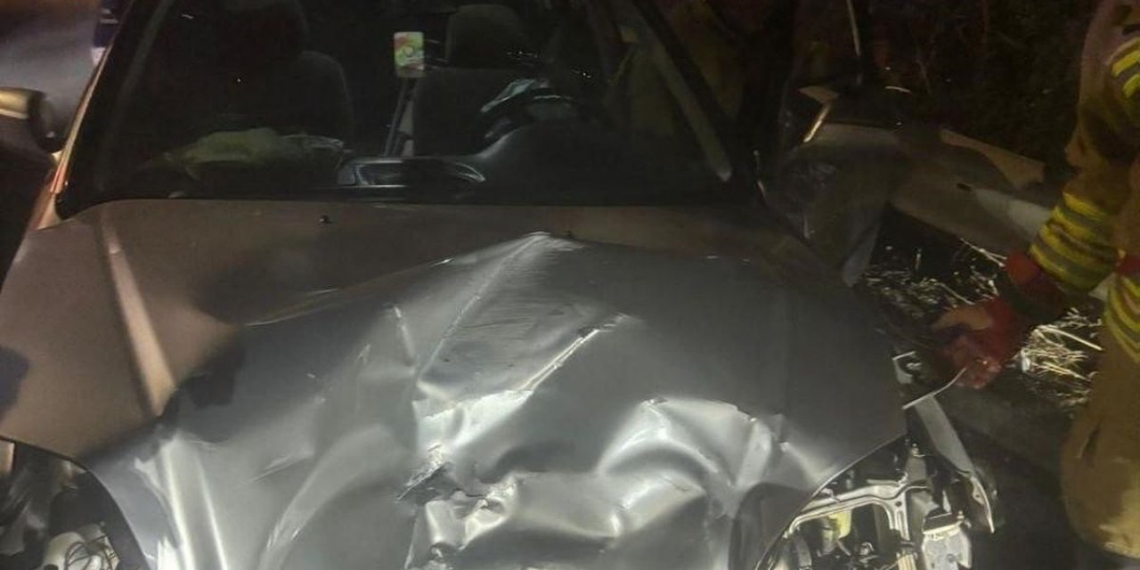 Arsuz'da Trafik Kazası: 2 Yaralı
