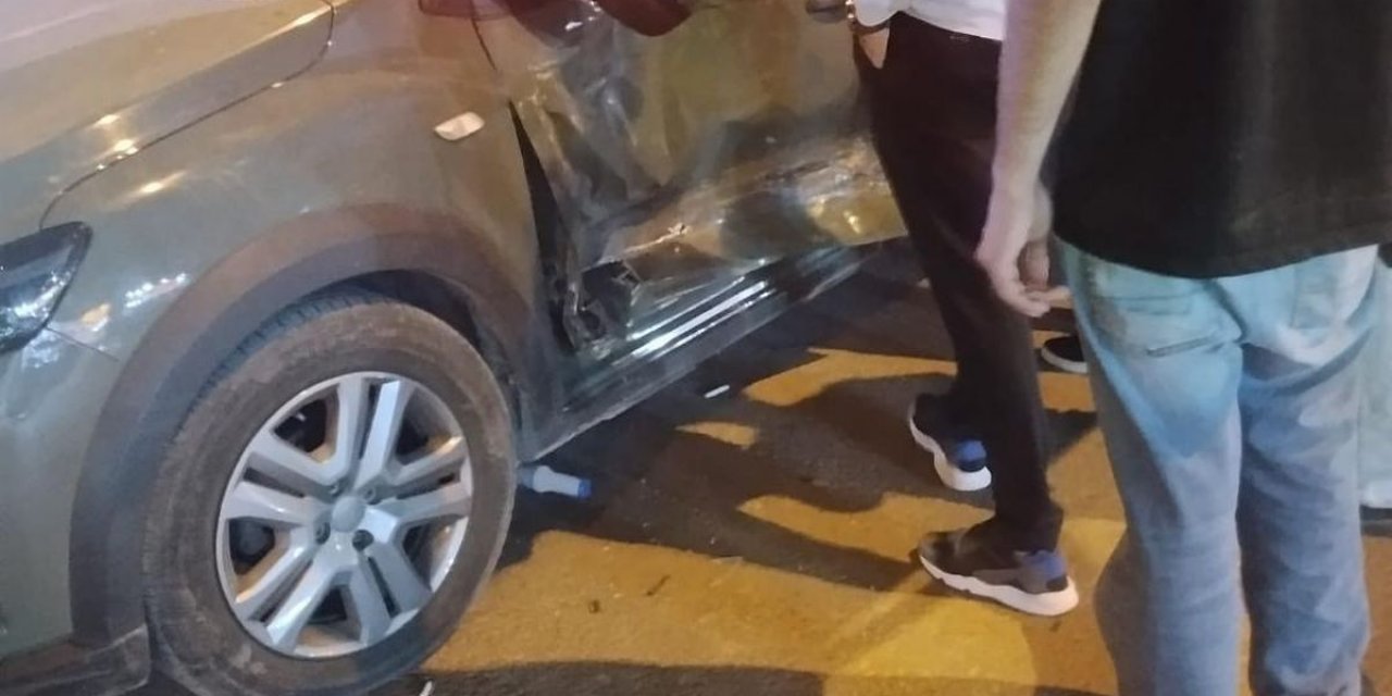Kızıltepe'de Ambulans ve Otomobil Çarpıştı