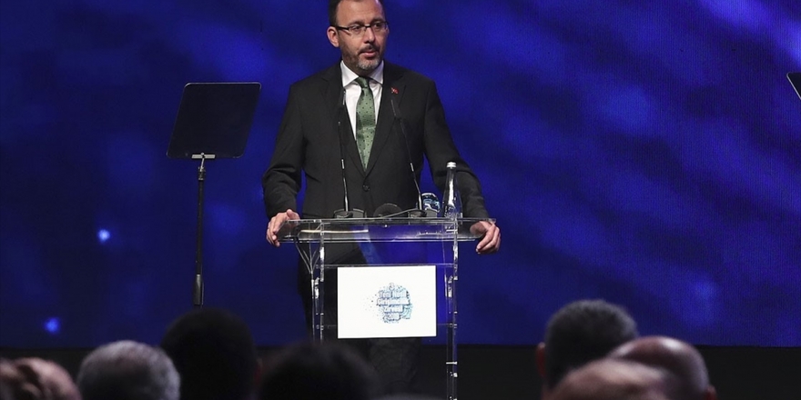 Bakan Kasapoğlu: Üniversite Kampüslerinde Gençlik Merkezleri Açacağız