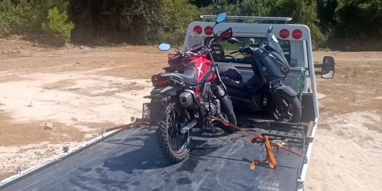Manavgat'ta Kasksız Sürücü Ormana Kaçtı