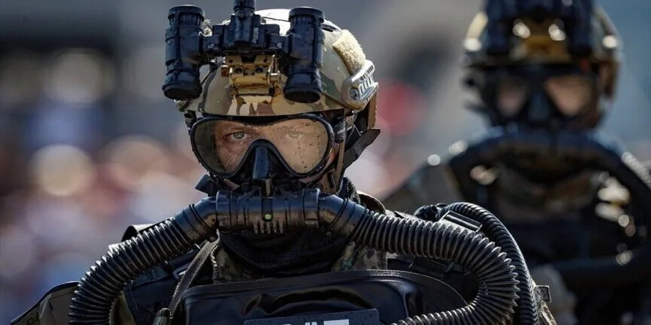 Sat Ve Sas Komandolarının Teknofest Mavi Vatan'daki Gösterileri İlgiyle İzlendi
