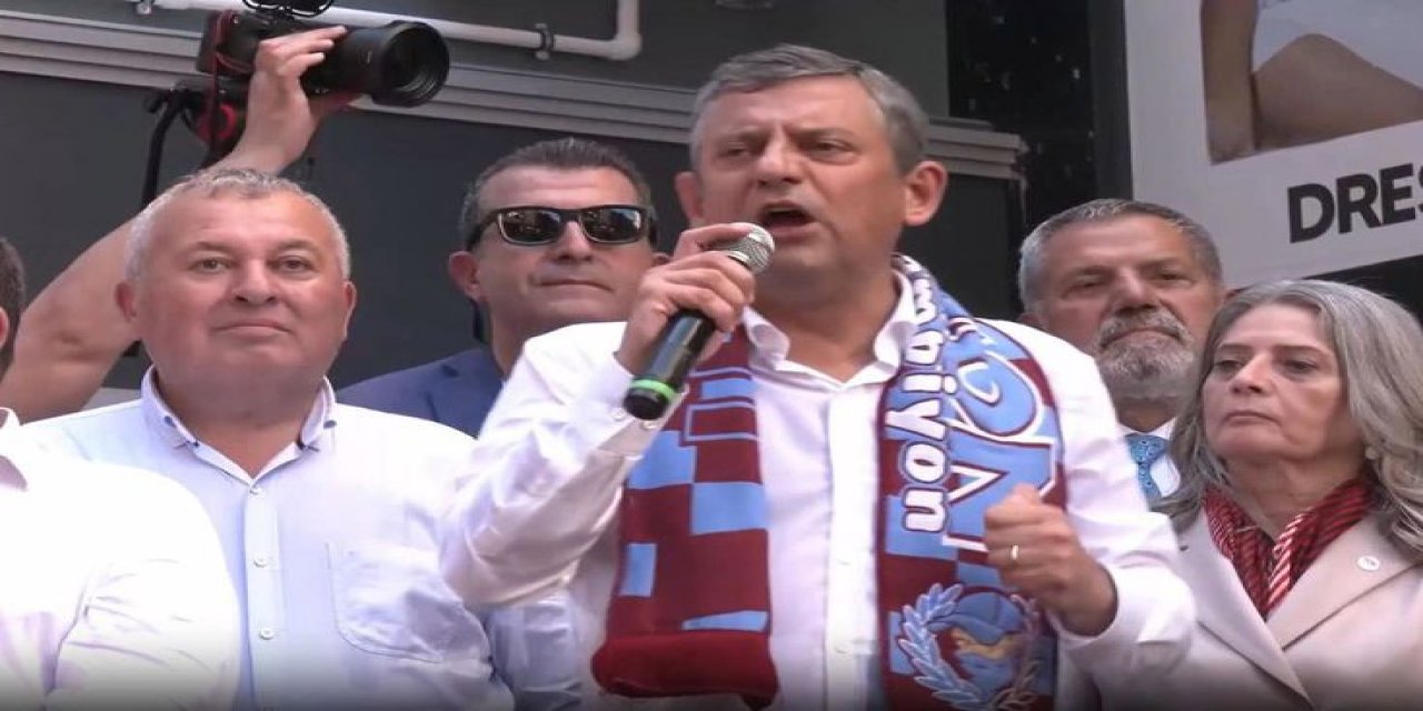 Özgür Özel'den Siyaset Tarihine Geçecek Bir Gaf Daha!