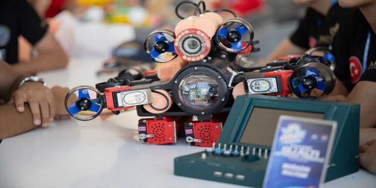 TEKNOFEST Mavi Vatan'da İnsansız Su Altı Sistemleri Yarışması Devam Ediyor
