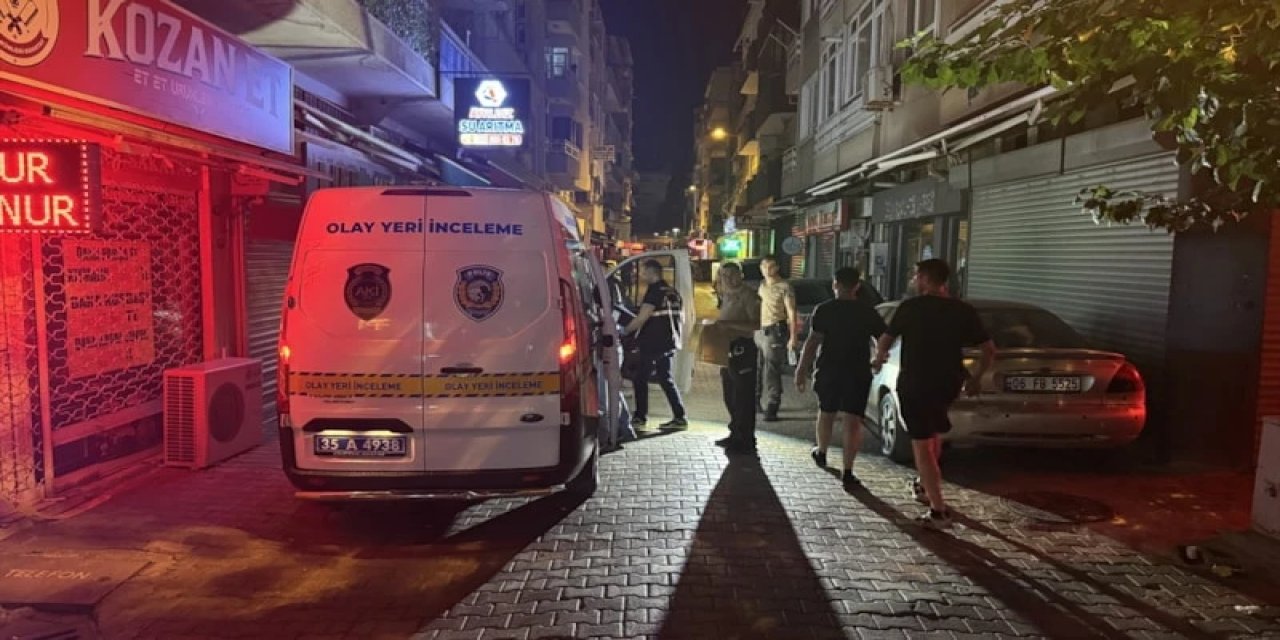 İzmir'de Silahlı Kavgada 5 Kişi Yaralandı
