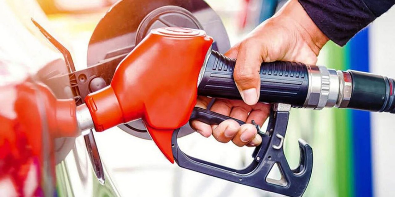 Akaryakıt Fiyatları Yine Değişiyor! Motorinden Sonra Sıra Benzine Geldi