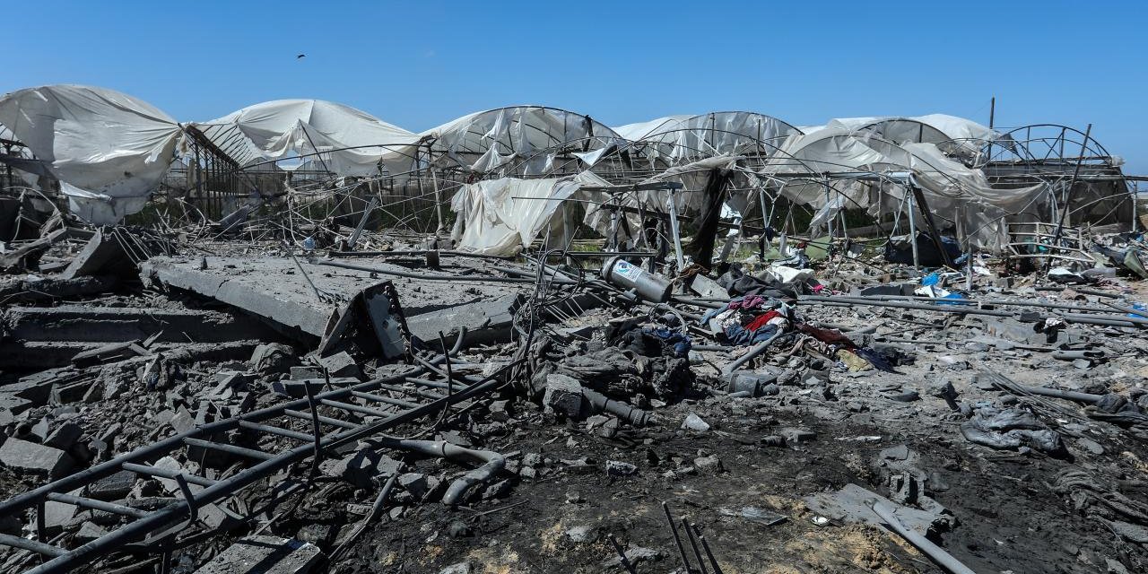 İsrail, Gazze'de Yerinden Edilenlerin Sığındığı Çadırı Vurdu: 1 Kişi Hayatını Kaybetti