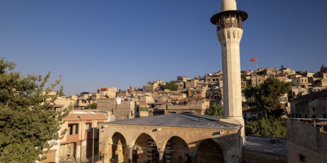 Depremlerde Hasar Gören 2 Cami Restore Edildi