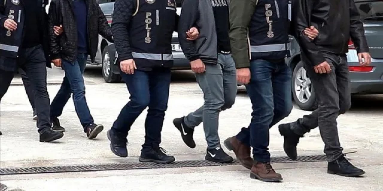 Diyarbakır'da 2 El Bombasının Ele Geçirildiği Operasyona İlişkin 4 Şüpheli Tutuklandı