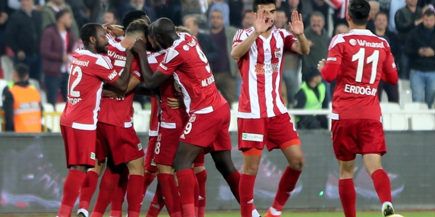 Sivasspor Teknik Direktörü Çalımbay: Şampiyonluk Kolay Bir İş Değil