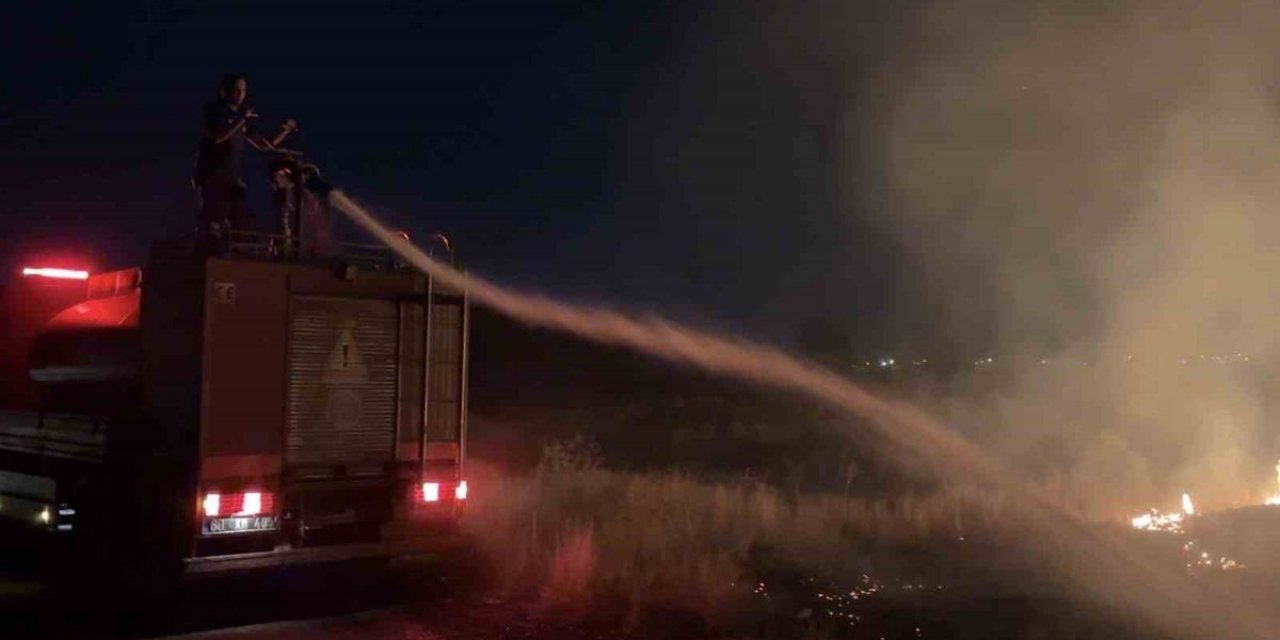 Aksaray'da Boş Arazide Yangın