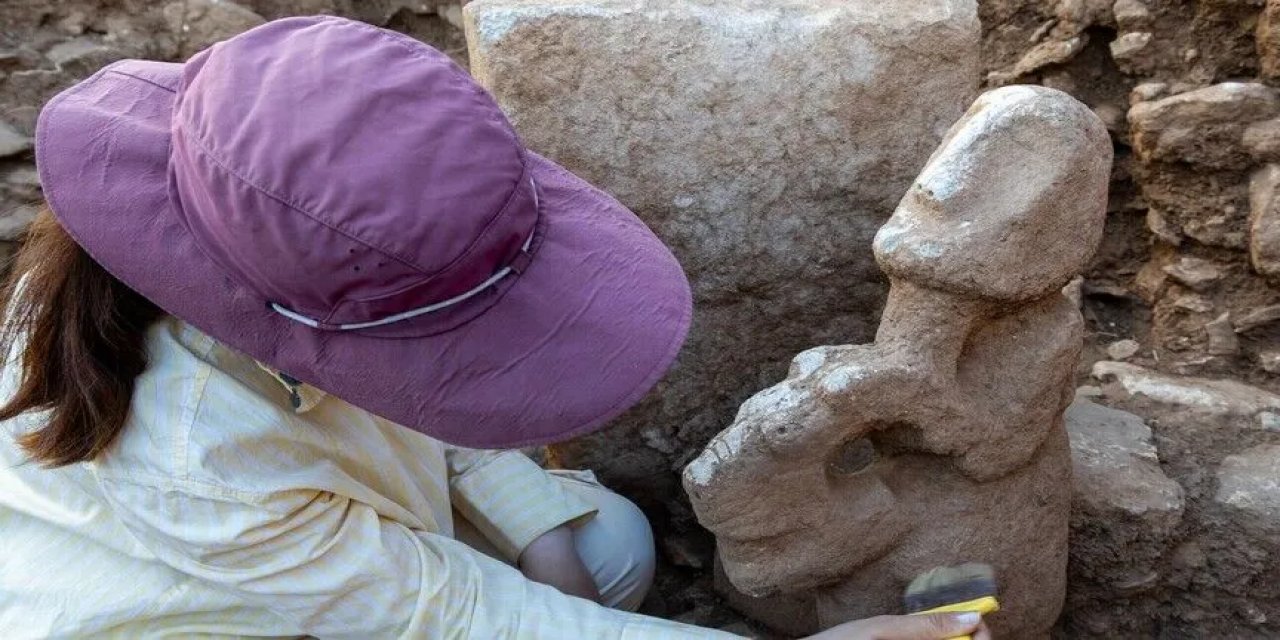 Karahantepe'de 11 Bin Yıllık Kompozit Heykel Bulundu