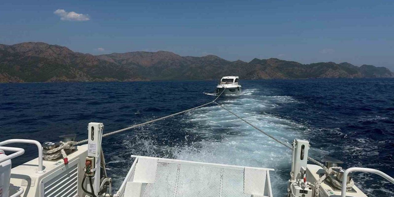 Marmaris'te Yat Kurtarma Operasyonu