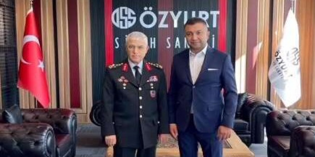 Böyle Network Ağız Sulandırır! Serdar Özyurt Kimlerle Oturup Kalkmış, Kimler Öven Yazılar Yazmış; Sosyal Medyada Boşa Aramayın!