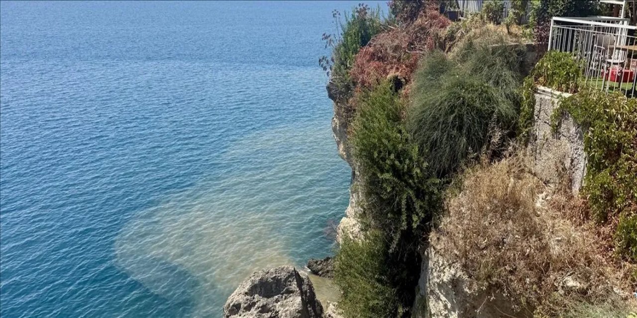 Antalya'da Falez Parkı'ndaki Atık Su Sızıntısıyla İlgili Soruşturma