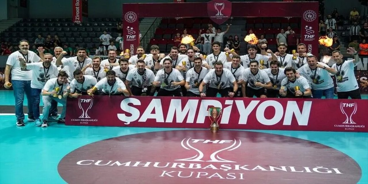 Hentbolda Erkekler Cumhurbaşkanlığı Kupası'nı Beşiktaş Kazandı