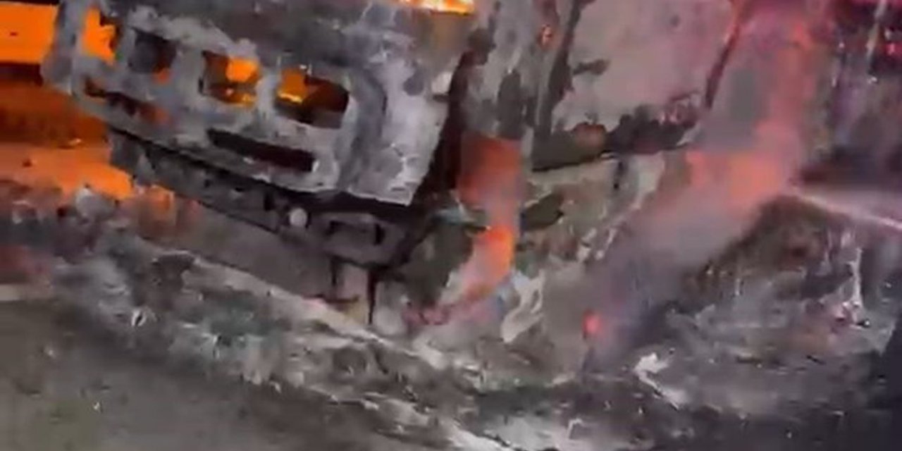 Tır Yangını Elazığ-Bingöl Yolunda