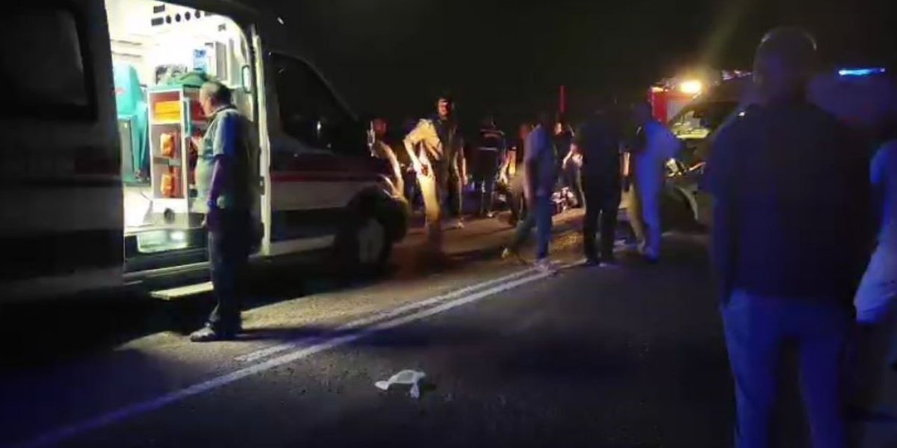 Yalvaç'ta İki Otomobil Çarpıştı: 3 Yaralı