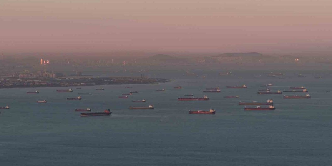 İstanbul Kıyılarında Tanker Yoğunluğu