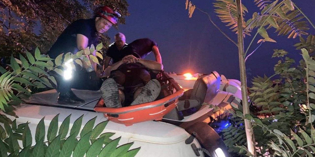 Hatay'da Tır Devrildi, Sürücü Yaralandı