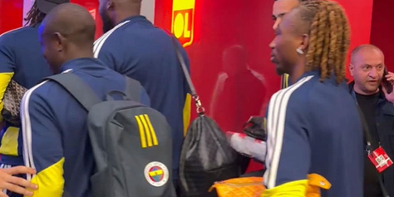 N'Golo Kante Yine Taraftarı Mest Etti